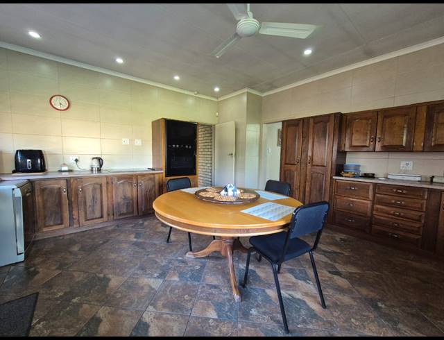 5 BEDROOM HOUSE FOR SALE IN VAN DER MERWES KROON